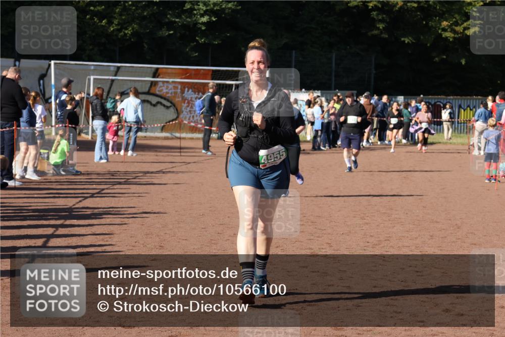 27.09.2026 - 35. Volkslauf durch das schöne Alstertal Strokosch-Dieckow http://msf.ph/oto/10566100 27.09.2026 11:05:54 Ziel 3059, 4955 meine-sportfotos.de