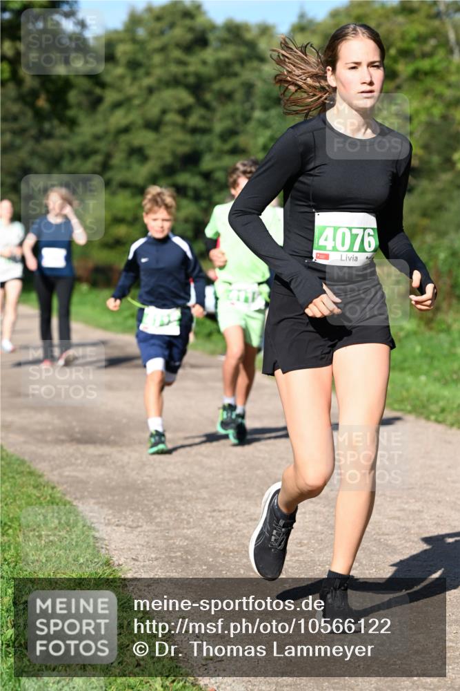 27.09.2026 - 35. Volkslauf durch das schöne Alstertal Dr. Thomas Lammeyer http://msf.ph/oto/10566122 27.09.2026 10:39:19 Laufen 4076 meine-sportfotos.de