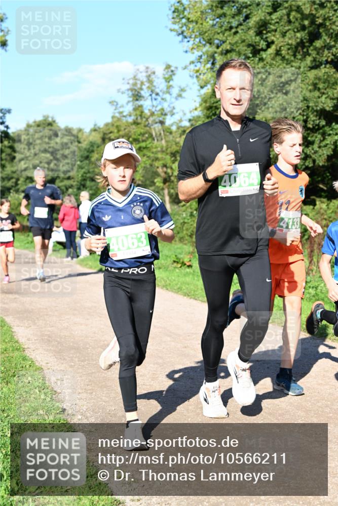 27.09.2026 - 35. Volkslauf durch das schöne Alstertal Dr. Thomas Lammeyer http://msf.ph/oto/10566211 27.09.2026 10:39:34 Laufen 4063, 14064, 4133 meine-sportfotos.de