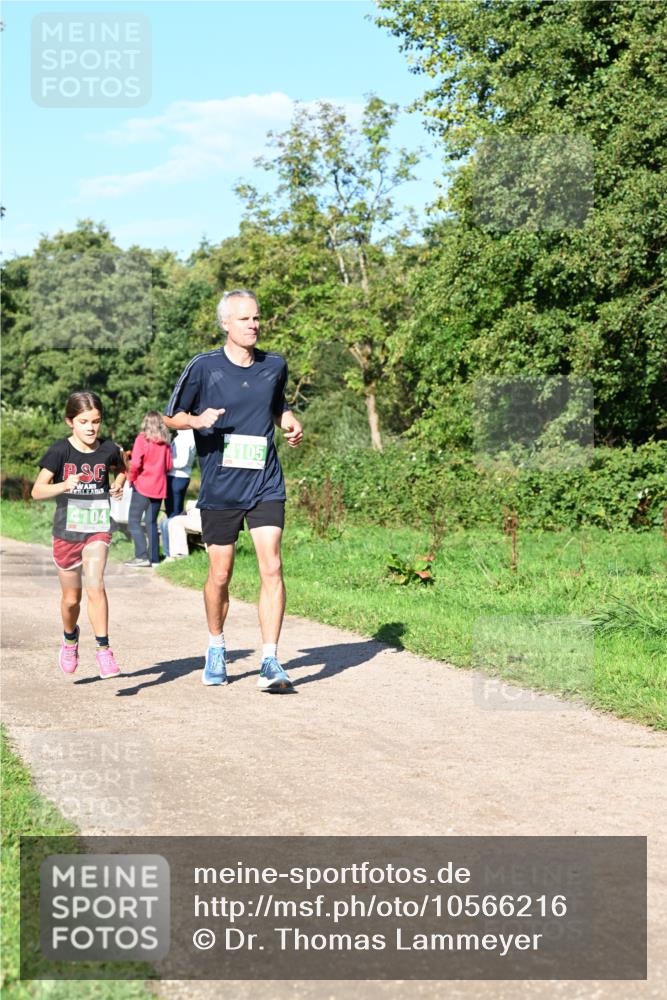 27.09.2026 - 35. Volkslauf durch das schöne Alstertal Dr. Thomas Lammeyer http://msf.ph/oto/10566216 27.09.2026 10:39:36 Laufen 4104, 4105 meine-sportfotos.de