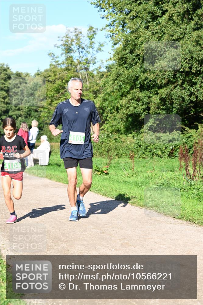 27.09.2026 - 35. Volkslauf durch das schöne Alstertal Dr. Thomas Lammeyer http://msf.ph/oto/10566221 27.09.2026 10:39:36 Laufen 4105, 4104 meine-sportfotos.de
