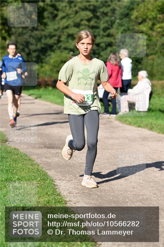 27.09.2026 - 35. Volkslauf durch das schöne Alstertal Dr. Thomas Lammeyer http://msf.ph/oto/10566282 27.09.2026 10:39:49 Laufen 3 meine-sportfotos.de