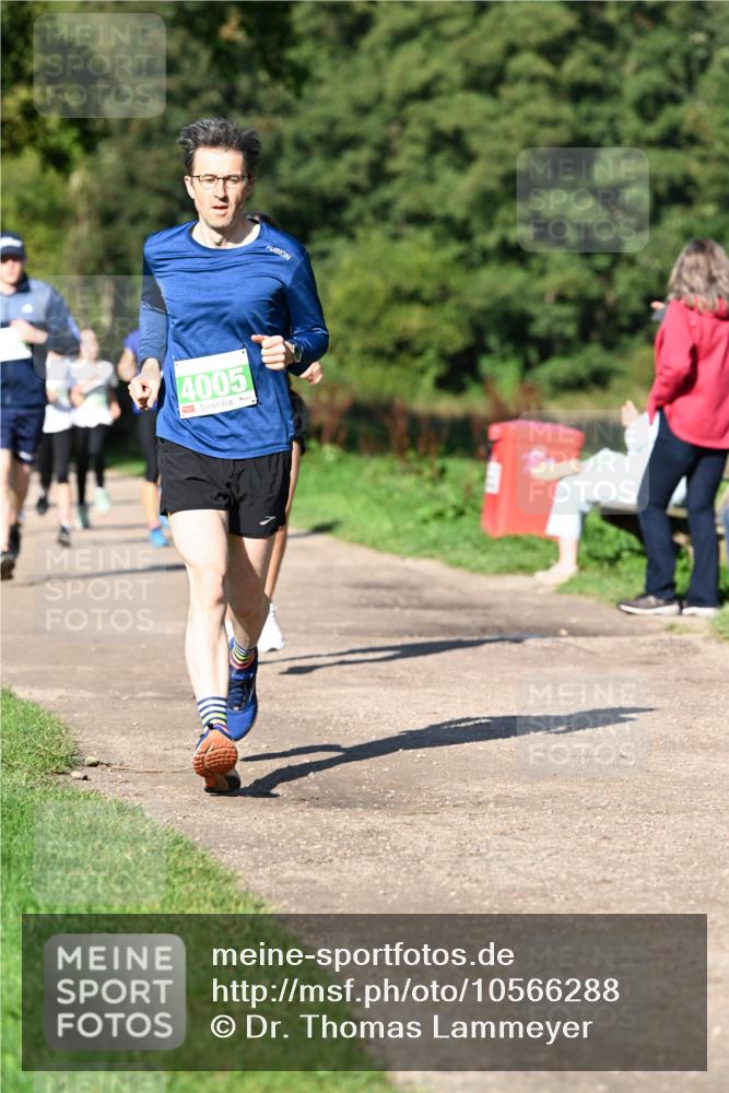 27.09.2026 - 35. Volkslauf durch das schöne Alstertal Dr. Thomas Lammeyer http://msf.ph/oto/10566288 27.09.2026 10:39:50 Laufen 4005 meine-sportfotos.de