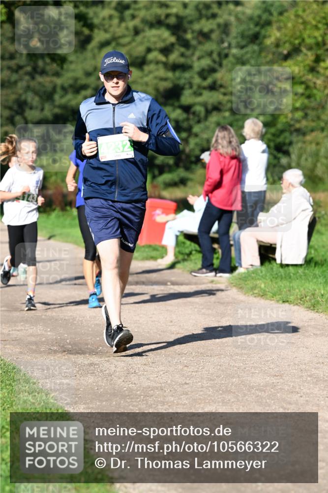 27.09.2026 - 35. Volkslauf durch das schöne Alstertal Dr. Thomas Lammeyer http://msf.ph/oto/10566322 27.09.2026 10:39:55 Laufen 4232 meine-sportfotos.de