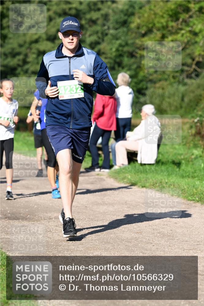 27.09.2026 - 35. Volkslauf durch das schöne Alstertal Dr. Thomas Lammeyer http://msf.ph/oto/10566329 27.09.2026 10:39:56 Laufen 4232 meine-sportfotos.de
