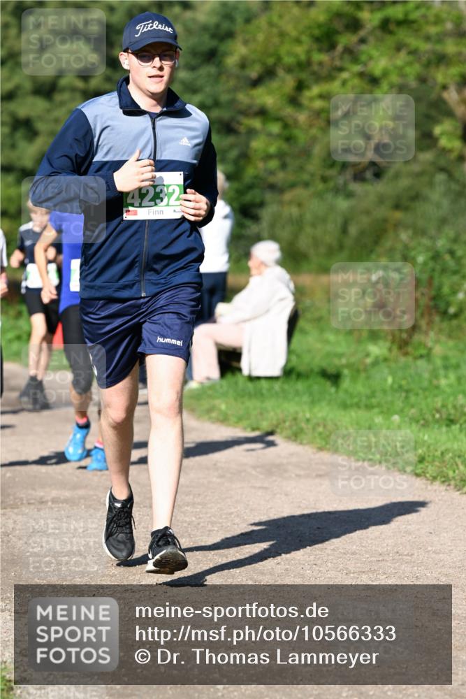 27.09.2026 - 35. Volkslauf durch das schöne Alstertal Dr. Thomas Lammeyer http://msf.ph/oto/10566333 27.09.2026 10:39:56 Laufen 4232 meine-sportfotos.de