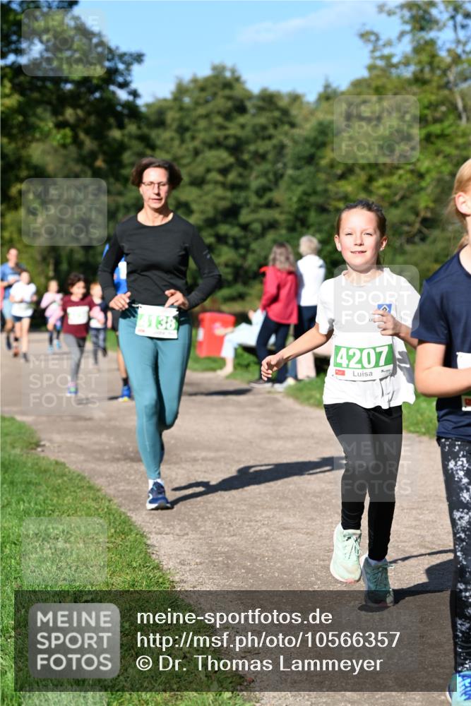27.09.2026 - 35. Volkslauf durch das schöne Alstertal Dr. Thomas Lammeyer http://msf.ph/oto/10566357 27.09.2026 10:40:01 Laufen 4138, 4207 meine-sportfotos.de