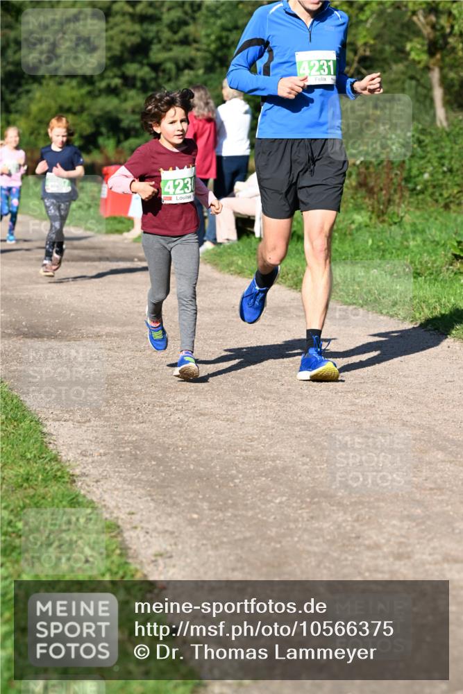 27.09.2026 - 35. Volkslauf durch das schöne Alstertal Dr. Thomas Lammeyer http://msf.ph/oto/10566375 27.09.2026 10:40:04 Laufen 423, 4231 meine-sportfotos.de