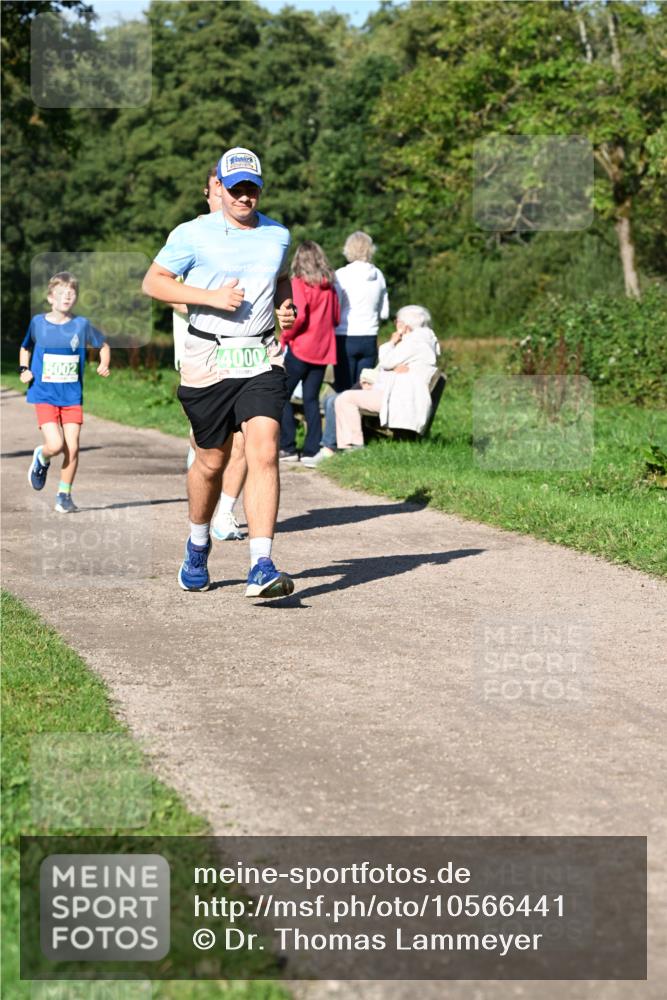 27.09.2026 - 35. Volkslauf durch das schöne Alstertal Dr. Thomas Lammeyer http://msf.ph/oto/10566441 27.09.2026 10:40:14 Laufen 5002, 4000 meine-sportfotos.de