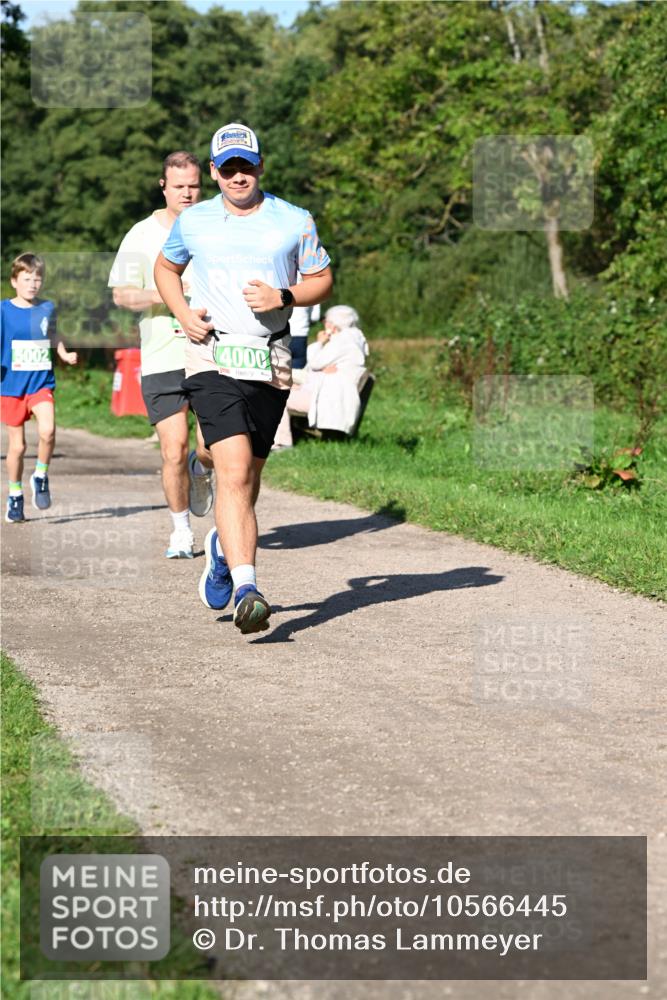 27.09.2026 - 35. Volkslauf durch das schöne Alstertal Dr. Thomas Lammeyer http://msf.ph/oto/10566445 27.09.2026 10:40:15 Laufen 5002, 4000 meine-sportfotos.de