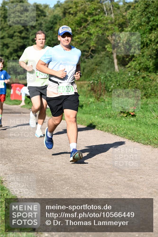 27.09.2026 - 35. Volkslauf durch das schöne Alstertal Dr. Thomas Lammeyer http://msf.ph/oto/10566449 27.09.2026 10:40:15 Laufen 4000 meine-sportfotos.de