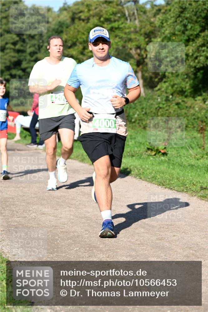 27.09.2026 - 35. Volkslauf durch das schöne Alstertal Dr. Thomas Lammeyer http://msf.ph/oto/10566453 27.09.2026 10:40:16 Laufen 420, 4000 meine-sportfotos.de