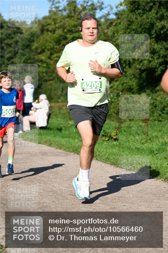 27.09.2026 - 35. Volkslauf durch das schöne Alstertal Dr. Thomas Lammeyer http://msf.ph/oto/10566460 27.09.2026 10:40:17 Laufen 5002, 4209 meine-sportfotos.de