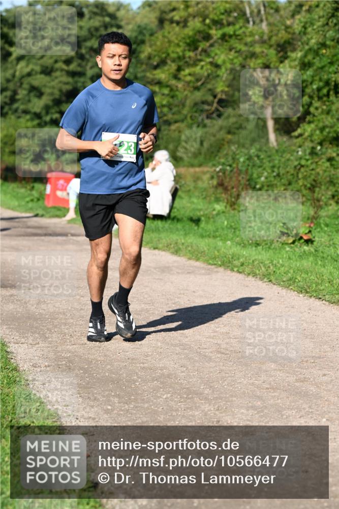 27.09.2026 - 35. Volkslauf durch das schöne Alstertal Dr. Thomas Lammeyer http://msf.ph/oto/10566477 27.09.2026 10:40:20 Laufen 23 meine-sportfotos.de
