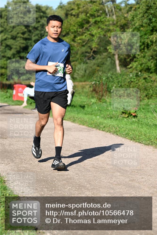 27.09.2026 - 35. Volkslauf durch das schöne Alstertal Dr. Thomas Lammeyer http://msf.ph/oto/10566478 27.09.2026 10:40:20 Laufen  meine-sportfotos.de