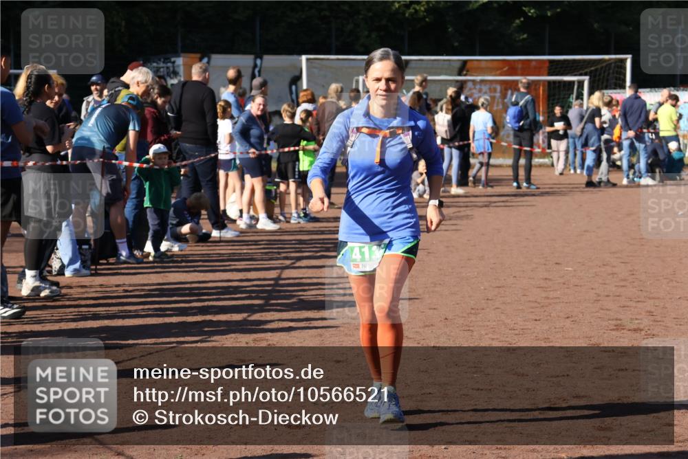 27.09.2026 - 35. Volkslauf durch das schöne Alstertal Strokosch-Dieckow http://msf.ph/oto/10566521 27.09.2026 11:03:53 Ziel 4136 meine-sportfotos.de