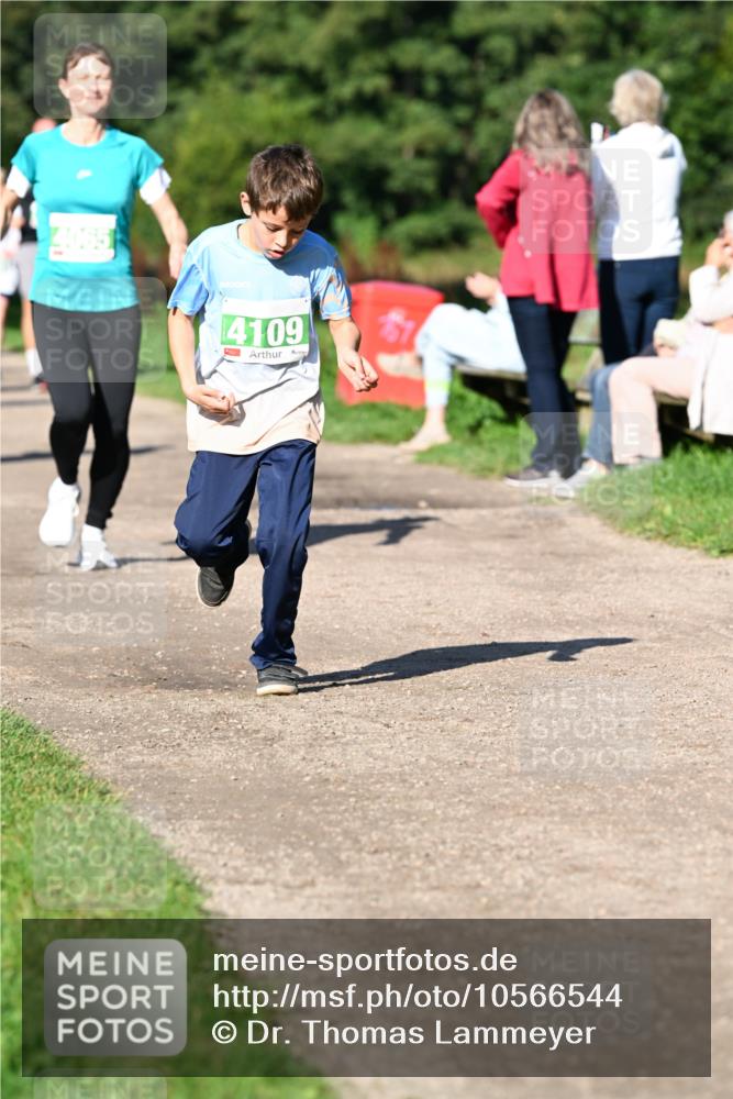 27.09.2026 - 35. Volkslauf durch das schöne Alstertal Dr. Thomas Lammeyer http://msf.ph/oto/10566544 27.09.2026 10:40:31 Laufen 4109 meine-sportfotos.de