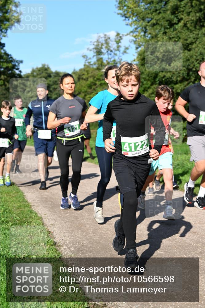 27.09.2026 - 35. Volkslauf durch das schöne Alstertal Dr. Thomas Lammeyer http://msf.ph/oto/10566598 27.09.2026 10:40:43 Laufen 121, 4122 meine-sportfotos.de