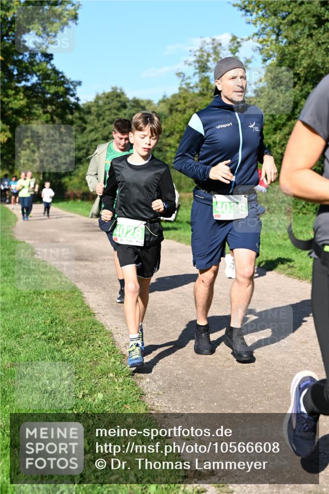 27.09.2026 - 35. Volkslauf durch das schöne Alstertal Dr. Thomas Lammeyer http://msf.ph/oto/10566608 27.09.2026 10:40:44 Laufen 4028, 4030 meine-sportfotos.de