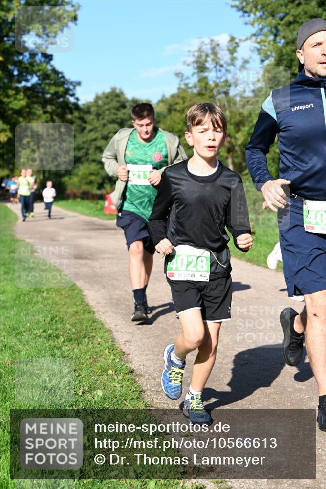 27.09.2026 - 35. Volkslauf durch das schöne Alstertal Dr. Thomas Lammeyer http://msf.ph/oto/10566613 27.09.2026 10:40:45 Laufen 42112, 4028, 40 meine-sportfotos.de