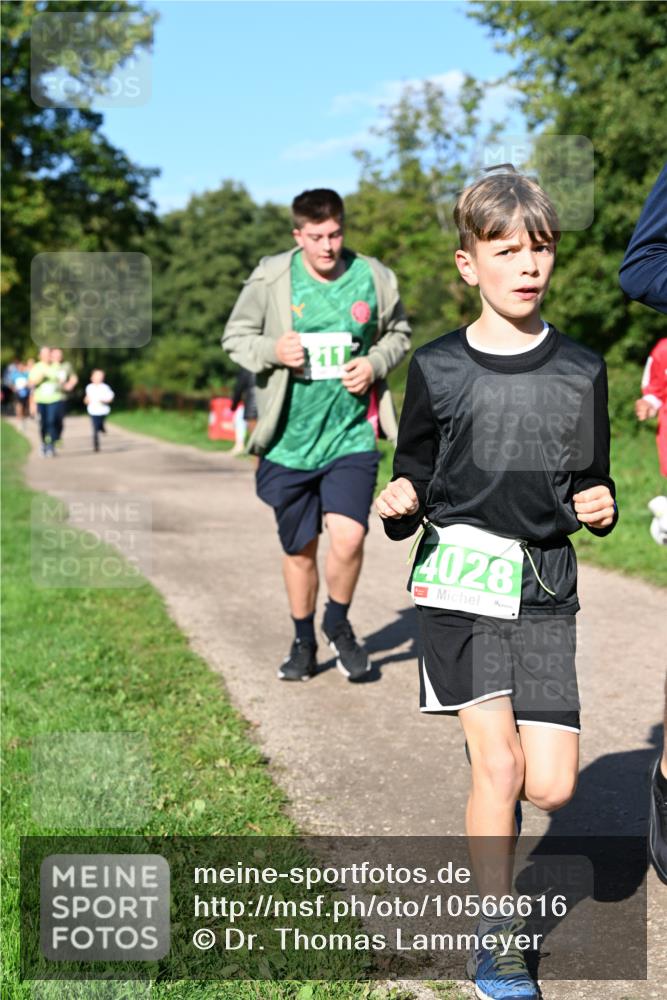 27.09.2026 - 35. Volkslauf durch das schöne Alstertal Dr. Thomas Lammeyer http://msf.ph/oto/10566616 27.09.2026 10:40:45 Laufen 211, 4028 meine-sportfotos.de