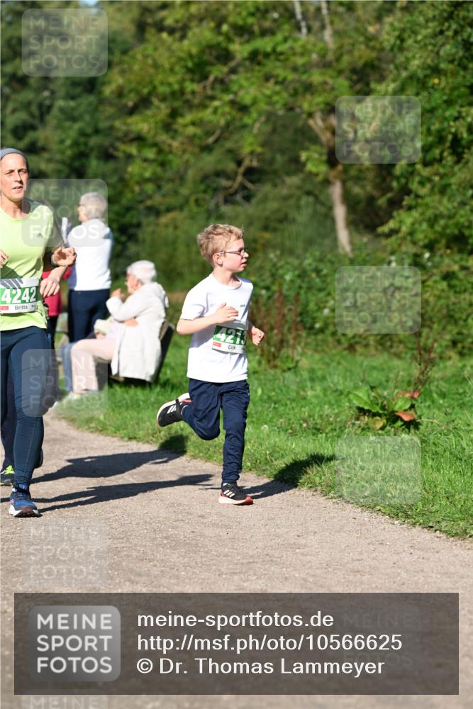 27.09.2026 - 35. Volkslauf durch das schöne Alstertal Dr. Thomas Lammeyer http://msf.ph/oto/10566625 27.09.2026 10:40:51 Laufen 4242, 4213 meine-sportfotos.de