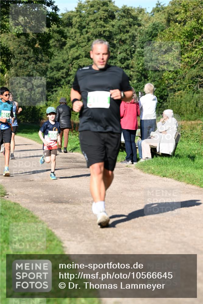 27.09.2026 - 35. Volkslauf durch das schöne Alstertal Dr. Thomas Lammeyer http://msf.ph/oto/10566645 27.09.2026 10:40:54 Laufen 4014, 406 meine-sportfotos.de