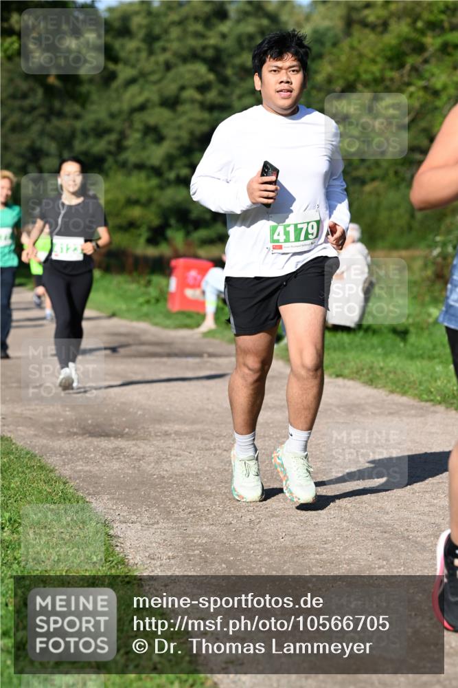 27.09.2026 - 35. Volkslauf durch das schöne Alstertal Dr. Thomas Lammeyer http://msf.ph/oto/10566705 27.09.2026 10:41:03 Laufen 4179 meine-sportfotos.de