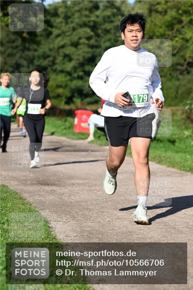 27.09.2026 - 35. Volkslauf durch das schöne Alstertal Dr. Thomas Lammeyer http://msf.ph/oto/10566706 27.09.2026 10:41:03 Laufen 179 meine-sportfotos.de