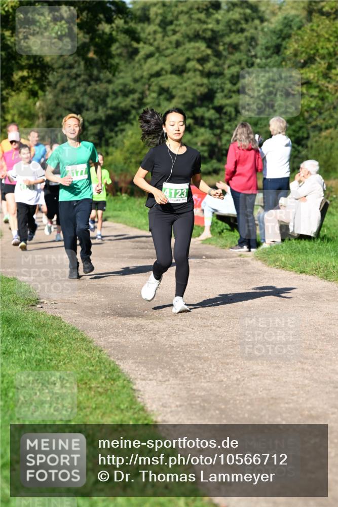 27.09.2026 - 35. Volkslauf durch das schöne Alstertal Dr. Thomas Lammeyer http://msf.ph/oto/10566712 27.09.2026 10:41:04 Laufen 4177, 4123 meine-sportfotos.de