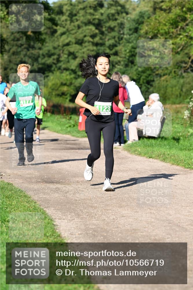 27.09.2026 - 35. Volkslauf durch das schöne Alstertal Dr. Thomas Lammeyer http://msf.ph/oto/10566719 27.09.2026 10:41:05 Laufen 123 meine-sportfotos.de