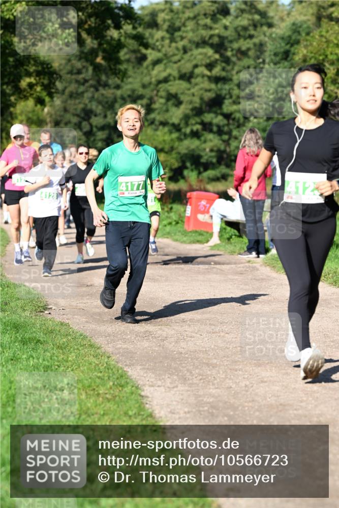 27.09.2026 - 35. Volkslauf durch das schöne Alstertal Dr. Thomas Lammeyer http://msf.ph/oto/10566723 27.09.2026 10:41:06 Laufen 4128, 4177, 151, 412, 23 meine-sportfotos.de