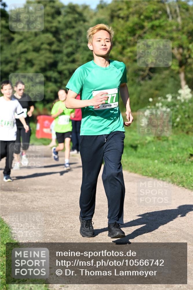 27.09.2026 - 35. Volkslauf durch das schöne Alstertal Dr. Thomas Lammeyer http://msf.ph/oto/10566742 27.09.2026 10:41:08 Laufen 17 meine-sportfotos.de