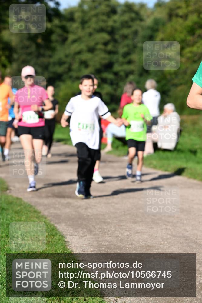27.09.2026 - 35. Volkslauf durch das schöne Alstertal Dr. Thomas Lammeyer http://msf.ph/oto/10566745 27.09.2026 10:41:08 Laufen  meine-sportfotos.de