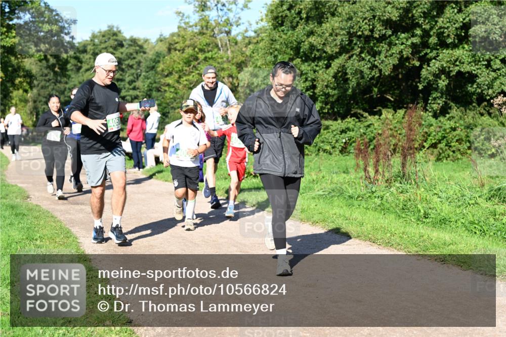 27.09.2026 - 35. Volkslauf durch das schöne Alstertal Dr. Thomas Lammeyer http://msf.ph/oto/10566824 27.09.2026 10:41:27 Laufen 240 meine-sportfotos.de