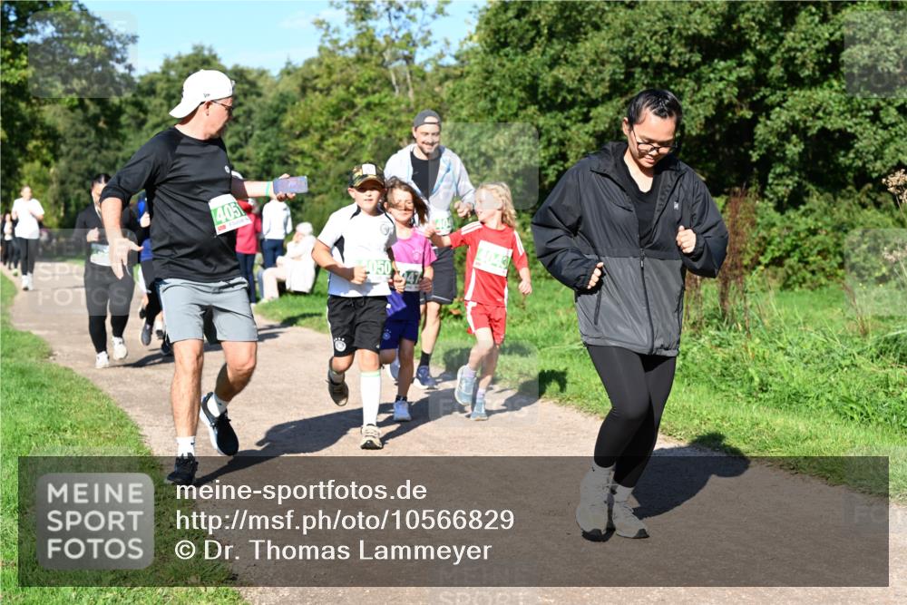 27.09.2026 - 35. Volkslauf durch das schöne Alstertal Dr. Thomas Lammeyer http://msf.ph/oto/10566829 27.09.2026 10:41:27 Laufen 405, 2050, 404, 4043 meine-sportfotos.de
