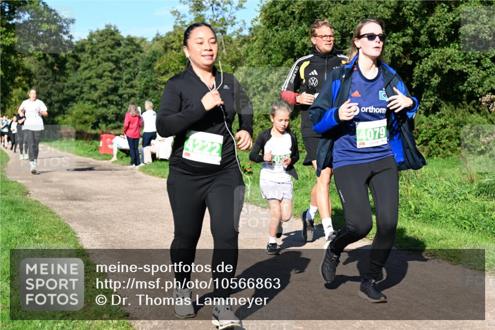 27.09.2026 - 35. Volkslauf durch das schöne Alstertal Dr. Thomas Lammeyer http://msf.ph/oto/10566863 27.09.2026 10:41:31 Laufen 4222, 035, 4079 meine-sportfotos.de