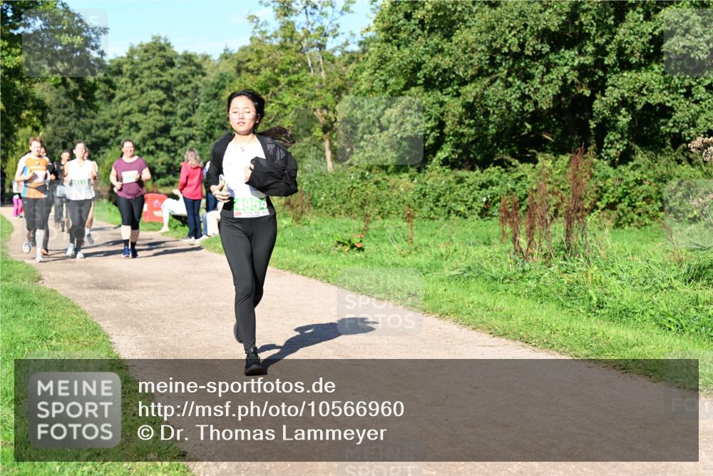 27.09.2026 - 35. Volkslauf durch das schöne Alstertal Dr. Thomas Lammeyer http://msf.ph/oto/10566960 27.09.2026 10:41:44 Laufen 4954 meine-sportfotos.de