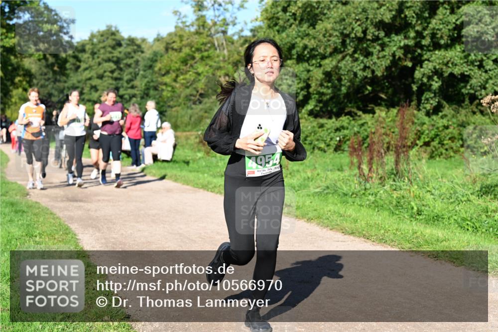 27.09.2026 - 35. Volkslauf durch das schöne Alstertal Dr. Thomas Lammeyer http://msf.ph/oto/10566970 27.09.2026 10:41:45 Laufen 4954 meine-sportfotos.de