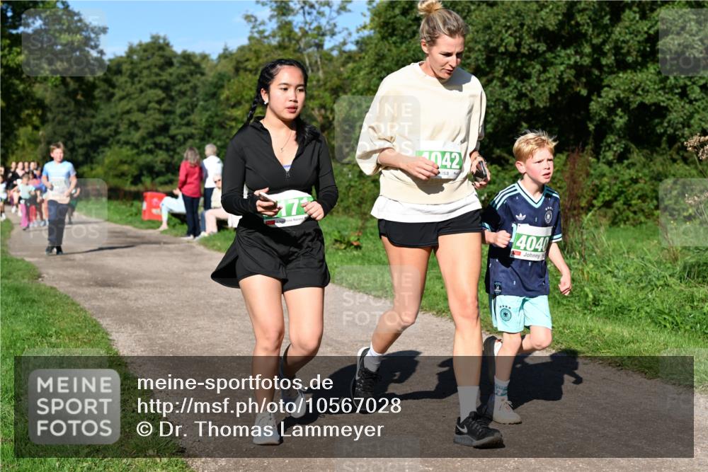 27.09.2026 - 35. Volkslauf durch das schöne Alstertal Dr. Thomas Lammeyer http://msf.ph/oto/10567028 27.09.2026 10:41:52 Laufen 173, 4042, 4040 meine-sportfotos.de