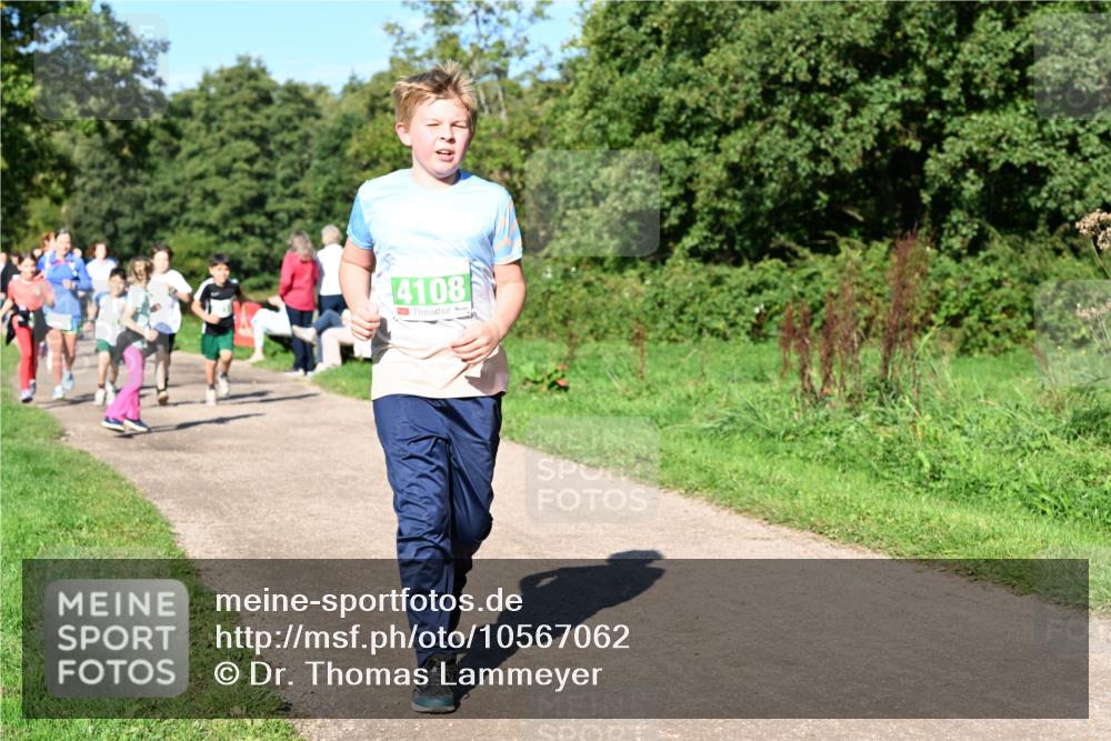 27.09.2026 - 35. Volkslauf durch das schöne Alstertal Dr. Thomas Lammeyer http://msf.ph/oto/10567062 27.09.2026 10:41:58 Laufen 4108 meine-sportfotos.de