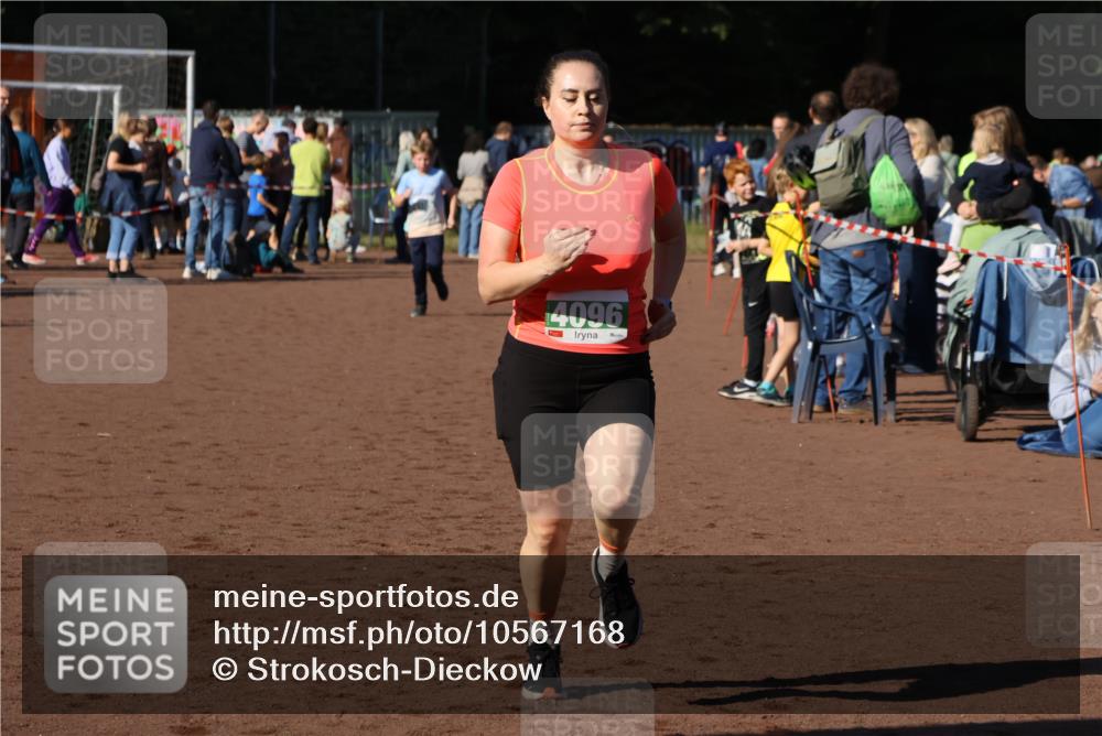 27.09.2026 - 35. Volkslauf durch das schöne Alstertal Strokosch-Dieckow http://msf.ph/oto/10567168 27.09.2026 11:01:55 Ziel 4096, 4211 meine-sportfotos.de