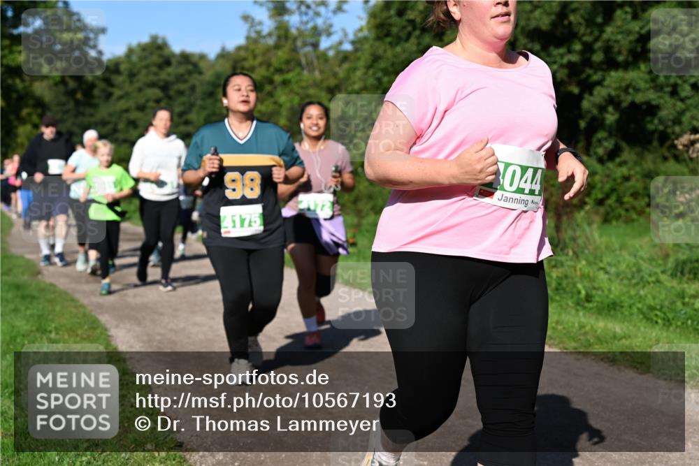 27.09.2026 - 35. Volkslauf durch das schöne Alstertal Dr. Thomas Lammeyer http://msf.ph/oto/10567193 27.09.2026 10:42:13 Laufen 98, 4175, 044 meine-sportfotos.de