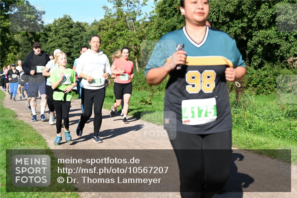 27.09.2026 - 35. Volkslauf durch das schöne Alstertal Dr. Thomas Lammeyer http://msf.ph/oto/10567207 27.09.2026 10:42:14 Laufen 421, 046, 98, 4175 meine-sportfotos.de