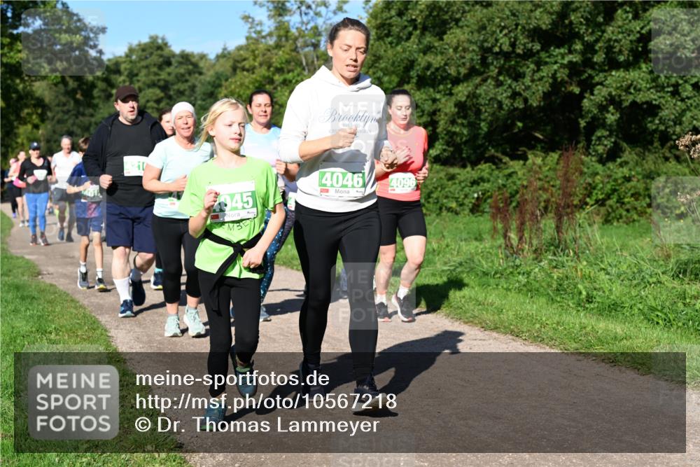 27.09.2026 - 35. Volkslauf durch das schöne Alstertal Dr. Thomas Lammeyer http://msf.ph/oto/10567218 27.09.2026 10:42:16 Laufen 945, 4046, 4096 meine-sportfotos.de