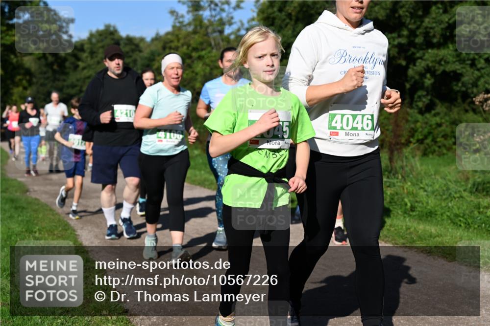 27.09.2026 - 35. Volkslauf durch das schöne Alstertal Dr. Thomas Lammeyer http://msf.ph/oto/10567226 27.09.2026 10:42:16 Laufen 4210, 4106, 45, 191, 4046 meine-sportfotos.de