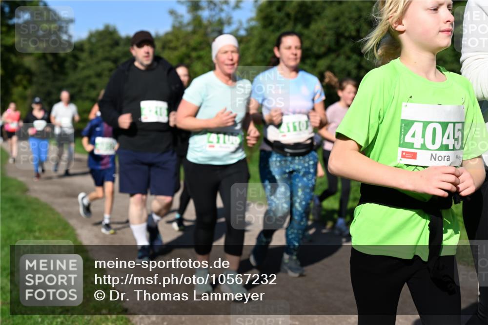 27.09.2026 - 35. Volkslauf durch das schöne Alstertal Dr. Thomas Lammeyer http://msf.ph/oto/10567232 27.09.2026 10:42:17 Laufen 110, 4100, 4045 meine-sportfotos.de