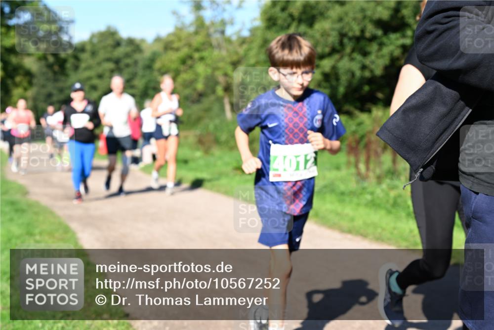 27.09.2026 - 35. Volkslauf durch das schöne Alstertal Dr. Thomas Lammeyer http://msf.ph/oto/10567252 27.09.2026 10:42:19 Laufen 4012 meine-sportfotos.de