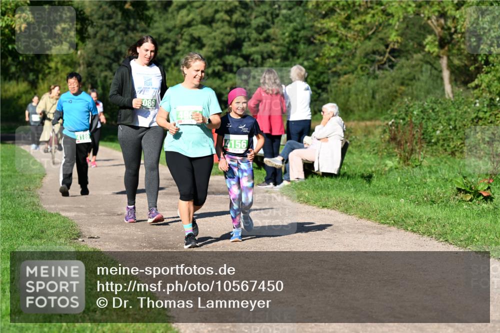 27.09.2026 - 35. Volkslauf durch das schöne Alstertal Dr. Thomas Lammeyer http://msf.ph/oto/10567450 27.09.2026 10:42:53 Laufen 4189, 086, 4156 meine-sportfotos.de