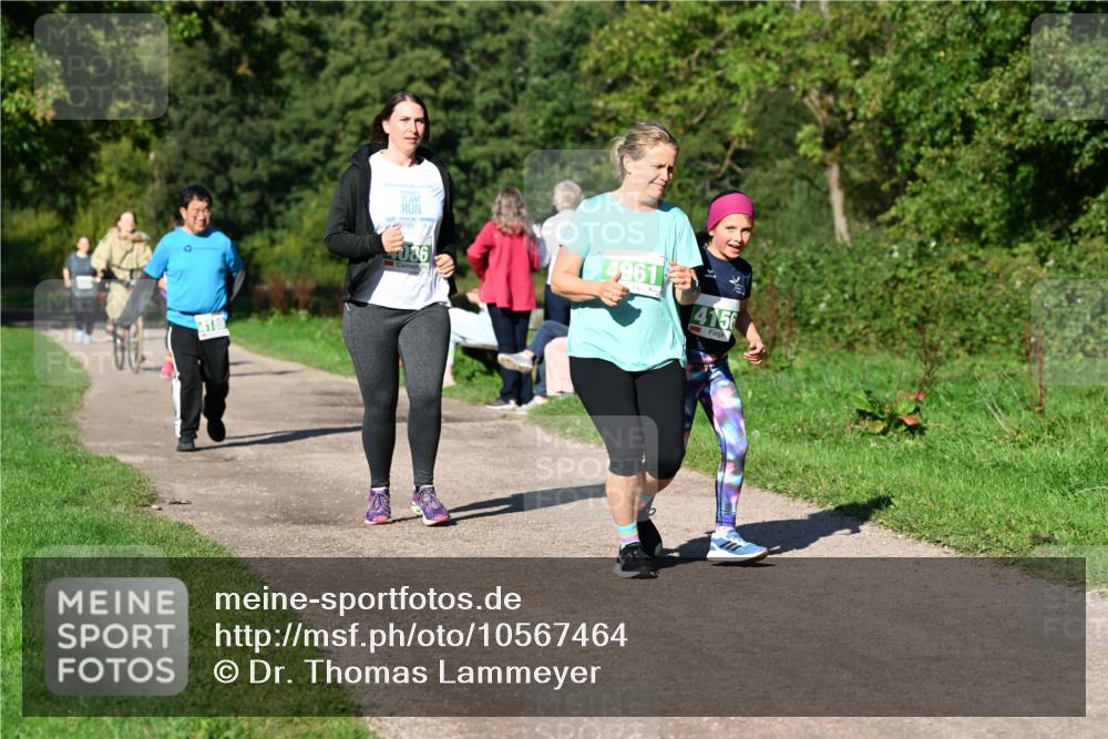 27.09.2026 - 35. Volkslauf durch das schöne Alstertal Dr. Thomas Lammeyer http://msf.ph/oto/10567464 27.09.2026 10:42:54 Laufen 189, 086, 4961, 4156 meine-sportfotos.de